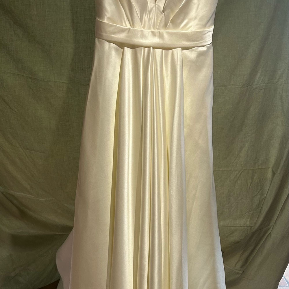 June Bridals Elegant Cream Wedding Dress